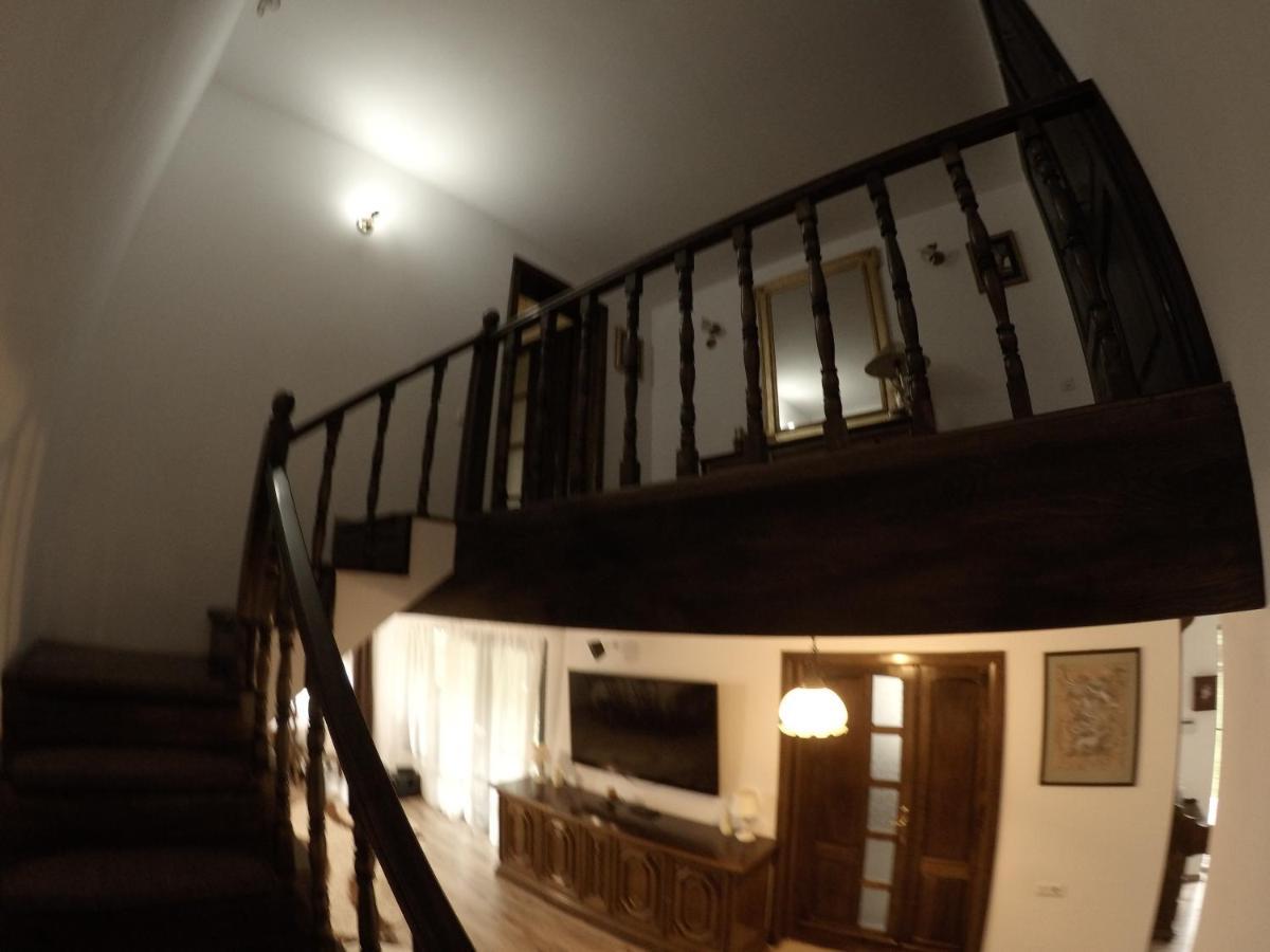 Conacul Caterinei Hotel Половраги Екстериор снимка
