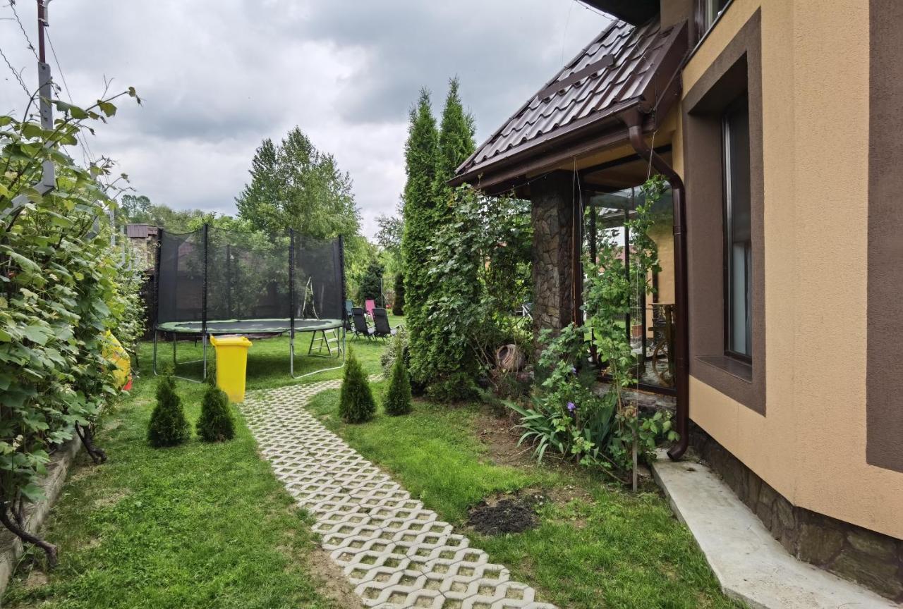 Conacul Caterinei Hotel Половраги Екстериор снимка