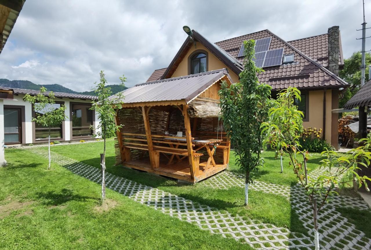 Conacul Caterinei Hotel Половраги Екстериор снимка