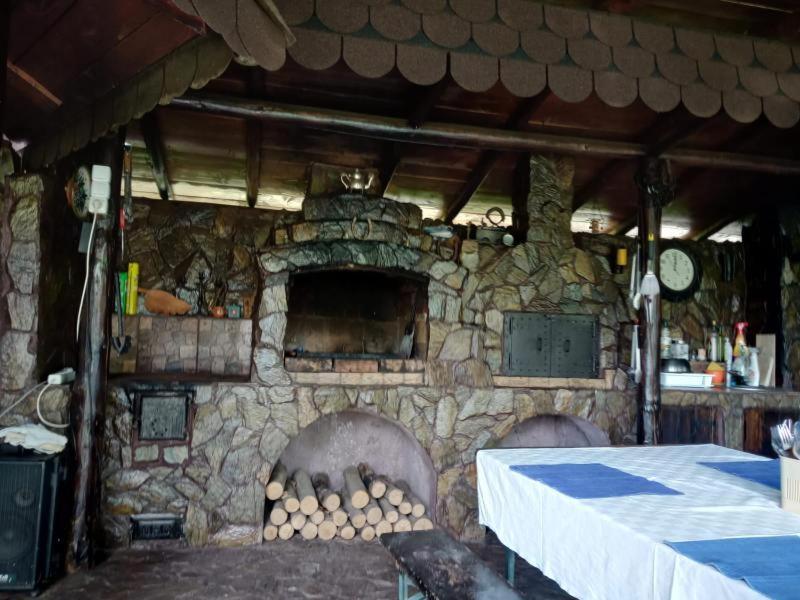 Conacul Caterinei Hotel Половраги Екстериор снимка